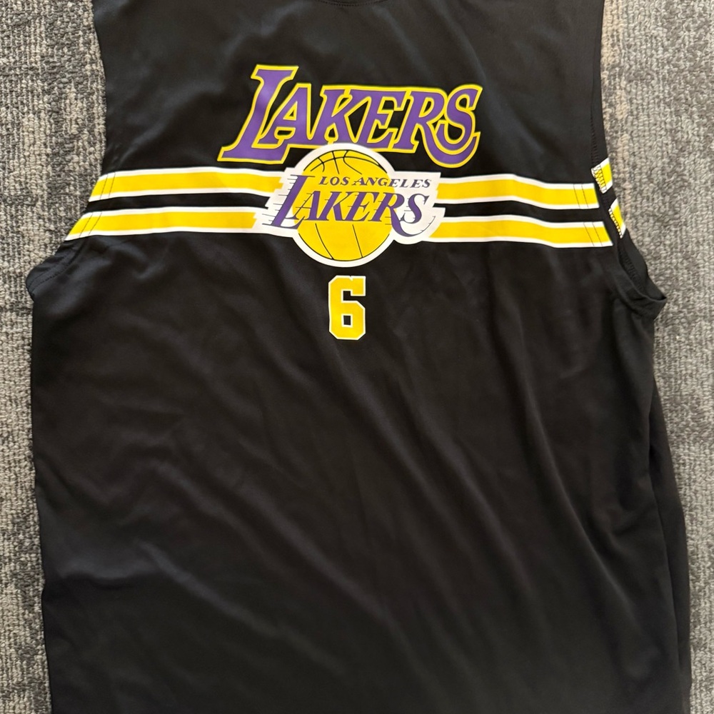Youth Lakers LeBron James no sleeve shirt